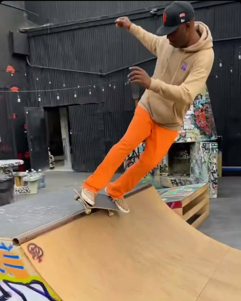 LeskOne's tweet photo. Pivot Fakie. https://t.co/javYEm18Dr https://t.co/7ZQ8hBNV65