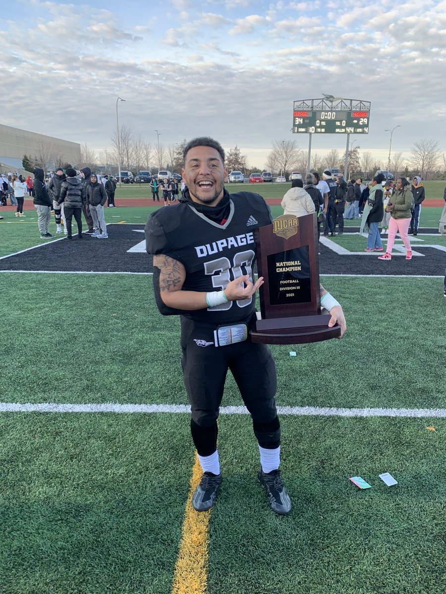 ClutchJessi's tweet photo. National Champions! #1 💍💍💍@Dupage_Football https://t.co/cKHOesoIOR