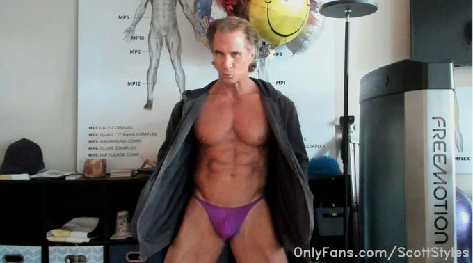 Thong fun... #thongexposed #thongers #fitguy  More Thong Fun @ https://t.co/Rj2TLxOFTs @MALEStr8 @FrankColunga1<a href="/tag/thongexposed"class="tags">#thongexposed</a><a href="/tag/thongers"class="tags">#thongers</a><a href="/tag/fitguy"class="tags">#fitguy</a>