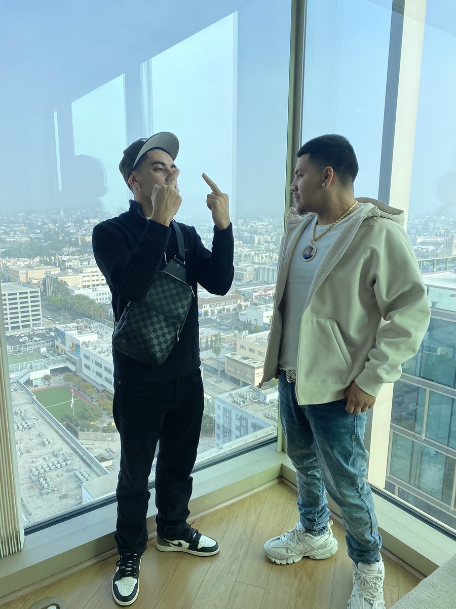 ABathingSnake's tweet photo. vibes in la 🌴 https://t.co/Zoo0JJ8Rds