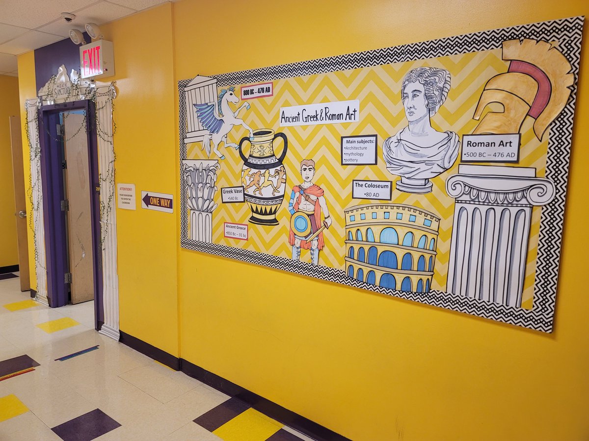 skywalksxo's tweet photo. Just so the world know... my classroom is fire 🔥 🇬🇷 #bulletinboard #deepspacesparkle https://t.co/c8LRZH422N