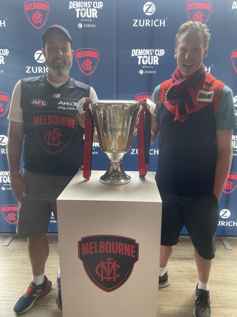 MattBurgan's tweet photo. A magic @melbournefc weekend. Meeting the premiership cup and getting some pics with some great Demon mates. Sunday was a fabulous day - it was great to see so many relishing the moment. Congratulations to all involved. Brilliantly done. It was a privilege to be there. 😘❤️💙 https://t.co/94wSMPvN7H