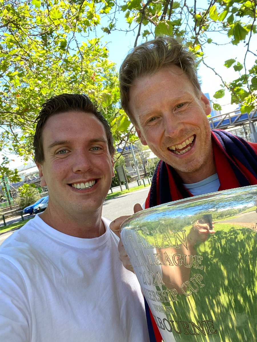MattBurgan's tweet photo. A magic @melbournefc weekend. Meeting the premiership cup and getting some pics with some great Demon mates. Sunday was a fabulous day - it was great to see so many relishing the moment. Congratulations to all involved. Brilliantly done. It was a privilege to be there. 😘❤️💙 https://t.co/94wSMPvN7H