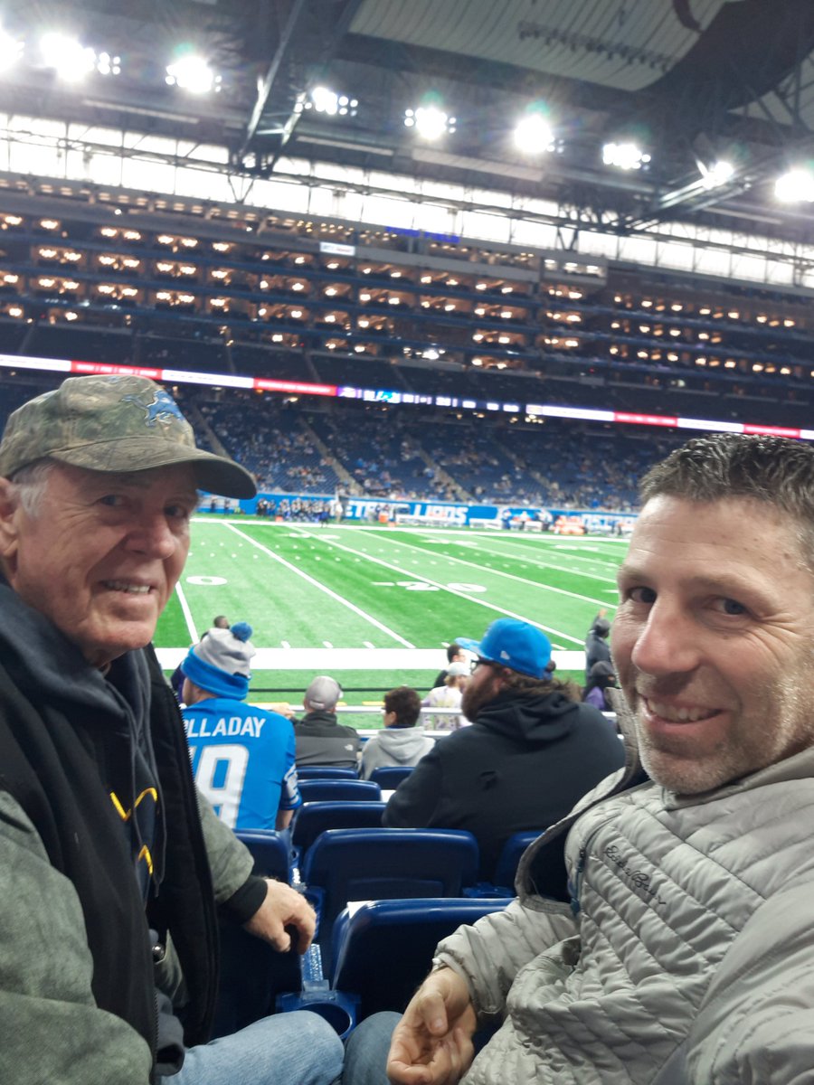 MilfordXC's tweet photo. Took my Dad to a Lions game today. Nothing better than a win on the last play of the game. #LuckyLew https://t.co/Ferelli63g