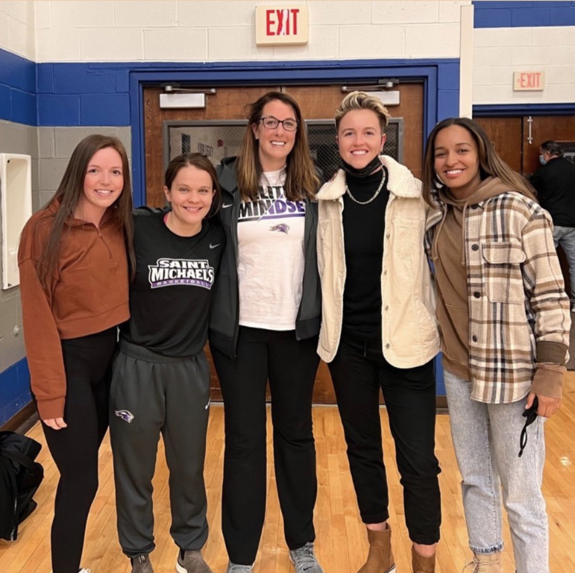 CoachB_SMC's tweet photo. Meant so much to see these faces yesterday- beyond blessed for the relationships this job has afforded me 💜 @Indiii3 @MGudro242 @SMC_wbb https://t.co/iHRNLnyrJs