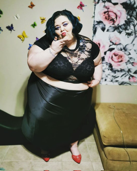Who wants to buy their sexy fatty some pizza. I got a craving for a nice big cheesy pizza!!! Cash app<a href="/tag/realloyalfans"class="tags"><span>#realloyalfans</span></a>