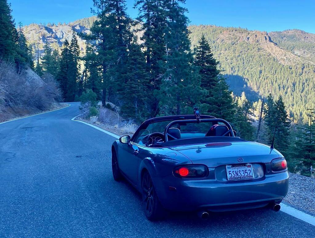 sprtscaradvntrs's tweet photo. So many great roads, itโs my idea of being in heaven. #californiabackroads #sierrapasses #mazdamx5 #superNC #builtnotbought #trackmonster https://t.co/NrvOURpaQW