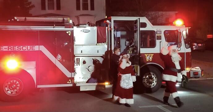 HowittStateRep's tweet image. #TownofNorton tree lighting and special guests tonight