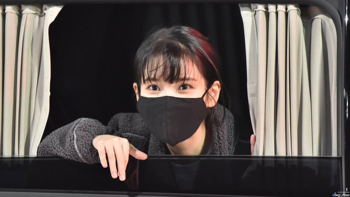 IUmusique's tweet photo. The cutest human 🥺 @_IUofficial 💜  

I vote for #MAMAVOTE #iu https://t.co/Zr0ZMMrPVI