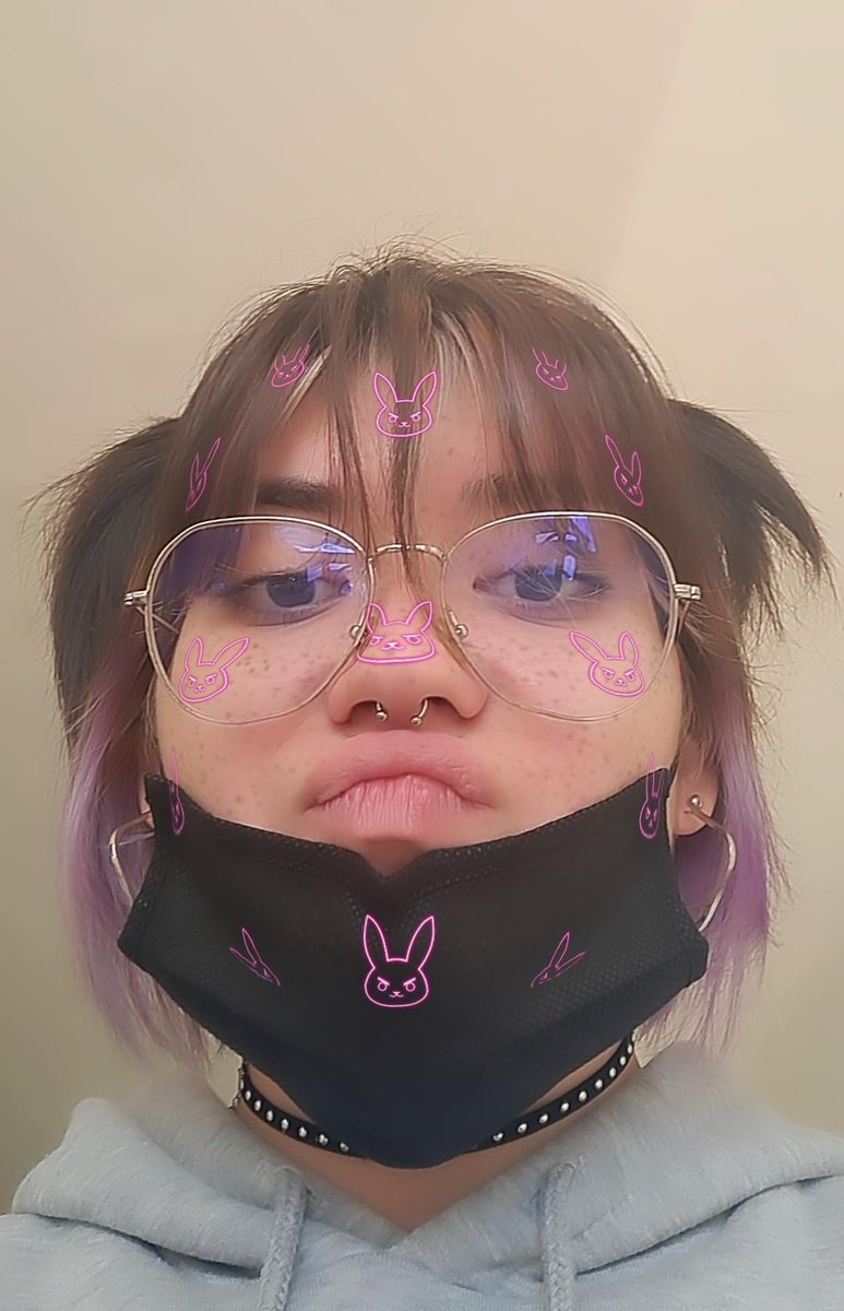 vanteartistic's tweet photo. Dois gatinhos na vossa tml meow 😼

#ARMYSelcaDay #ARSD @BTS_twt https://t.co/wIvpsRbNE4