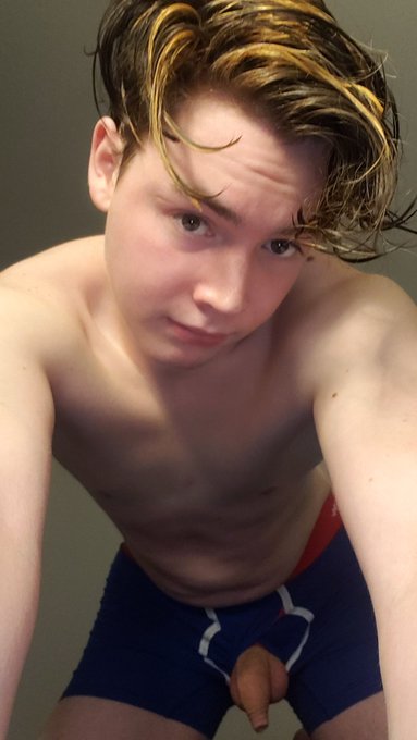1 pic. CW: Penis ?
#nsfw #underwear #undies #femboy #gaynsfw

I have even more spicy ? ones on my onlyfans