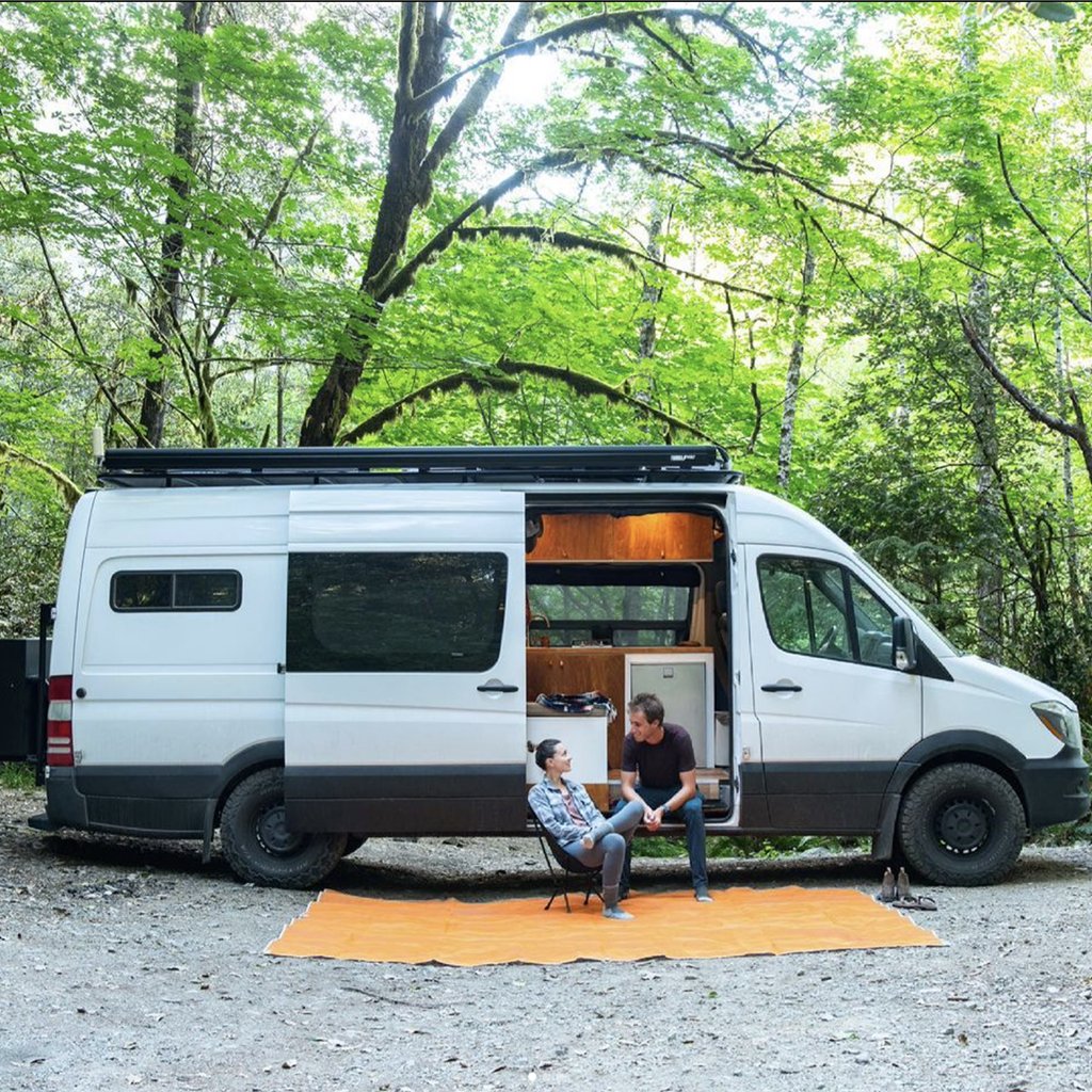 ROAVCustom's tweet photo. Plotting out dinner tonight.
#vanlife #vanconversion #sprintervanconversions #vanlifecamper #vanlifestyle #vanlifers #mercedessprinter #sprintervan #tinyhouse #sprinter4x4 #custombuiltvans @thedesertcruiser https://t.co/3upZ9E97Ba