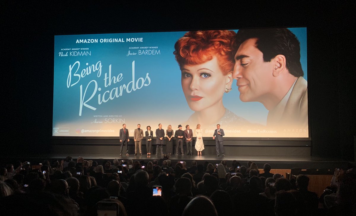Qué orgullo ver la enorme sala del Lincoln Center en Nueva York hasta arriba, aplaudiendo a un amigo muy querido por su increíble trabajo junto a Sorkin y Kidman, y poder disfrutar del respeto y de la admiración que le tienen! #BeingTheRicardos <a href="/BardemAntarctic/">Javier Bardem</a>