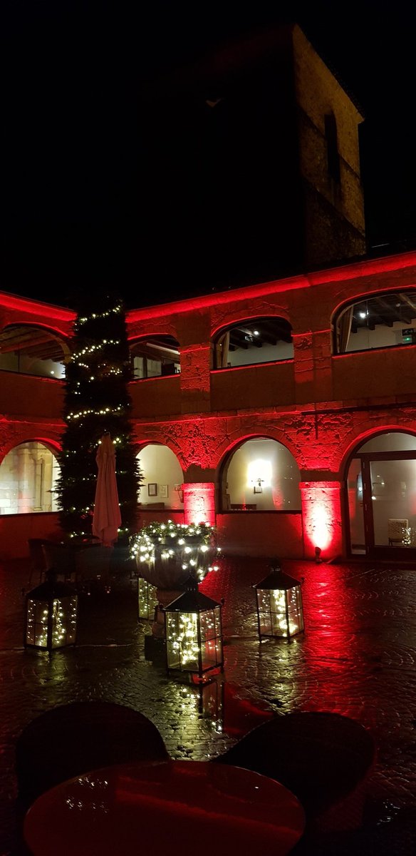 hamelinruben's tweet photo. Navidad 2021 
Parador Nacional de Turismo de Cangas de Onis (Asturias)

#paradornacional #asturiasparaisonatural #navidad2021 #navidad #chritmas2021 https://t.co/s8H1ERmir9