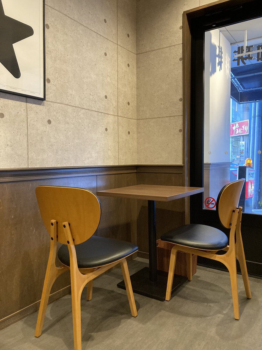 Torukito9999's tweet photo. ヤシロ珈琲
★★★★★
モーニングもランチバーガーも最高🍔
店内の雰囲気もいいね https://t.co/Bi3DHinzBZ