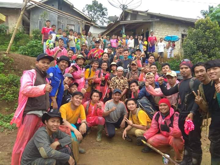 el_ezzat's tweet photo. Bergerak Memanusiakan Manusia #BeesamaSukarelawan https://t.co/nEgfOOhI0g