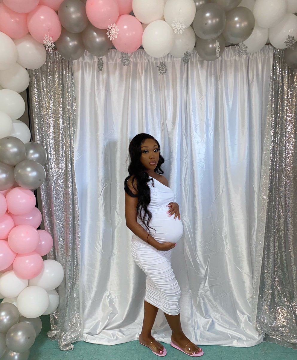 prettiem1's tweet photo. Princess K’s Winter Wonderland 💗❄️

So excited to meet my sweet girl 🥰 https://t.co/GfgMQXYJLi
