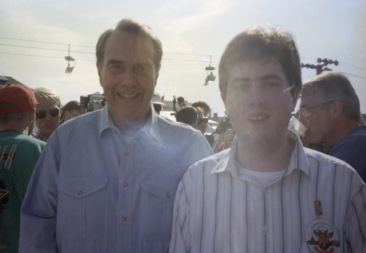nathanamanfield's tweet photo. Illinois State Fair with Bob Dole. August 16, 1995. #RememberingBobDole https://t.co/3ihd9oO9q4