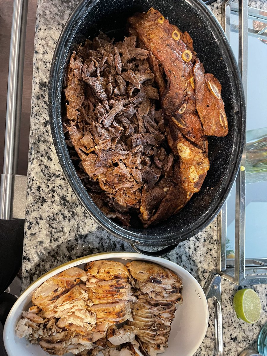 jones1906's tweet photo. It’s a feast today!!! #Fajitas #Tablitas #Enchiladas #Guac https://t.co/bWMjXPZbhW