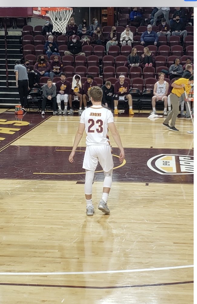 strictly_skills's tweet photo. 6pts 3rebs 1 assist 0 turnovers in 14 minutes for our guy ⁦@dylanjergens23⁩ today.  #justgettingstarted #SS33 ⁦@CMUMensBBall⁩ #2782 ⁦@HCSball⁩ https://t.co/WFqJXIo0JC