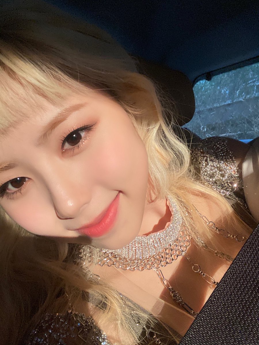 PURPLELIPStwt's tweet photo. ¿Que me pierda el #B7A1stComeback? Definitivamente #ISayNO porque estuve esperando este día con muchas ansias, estoy feliz de poder acompañar a estos chicos maravillosos. Felicidades, ojalá no se caigan del escenario.
𝓜𝘆𝘀𝘁𝗶𝗰 𝒇𝒂𝒏𝒕𝒂𝒔𝒚•₊˚ #POE 🦊 https://t.co/wLn5EauK8C