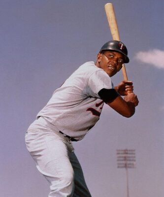 SABRbioproject's tweet photo. Tony Oliva — Hall of Famer! https://t.co/hOhcRKvrbZ