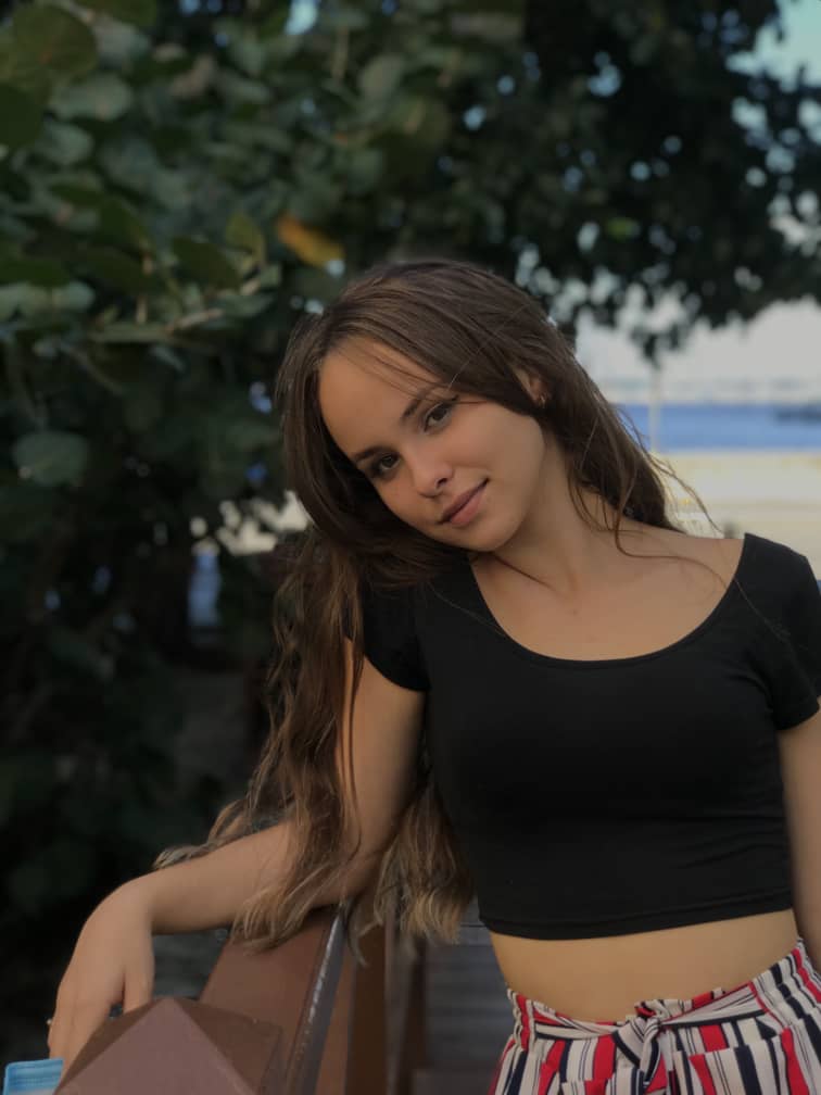 dacheliss's tweet photo. unas fotis para no perder la costumbre.🖤 https://t.co/NpuB7YWmAG