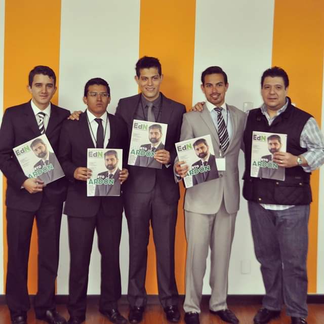 diegoedeleon's tweet photo. Hoy hace 7 años dimos un paso que marcaría nuestro camino, lanzamos la primera edición de la revista Escuela de Negocios 🚀. Logramos realizar diez ediciones impresas con entrevistas principales de alto nivel, más de 200 entrevistas a emprendedores de todo el país 🇬🇹.. https://t.co/YEm0ktgoAo