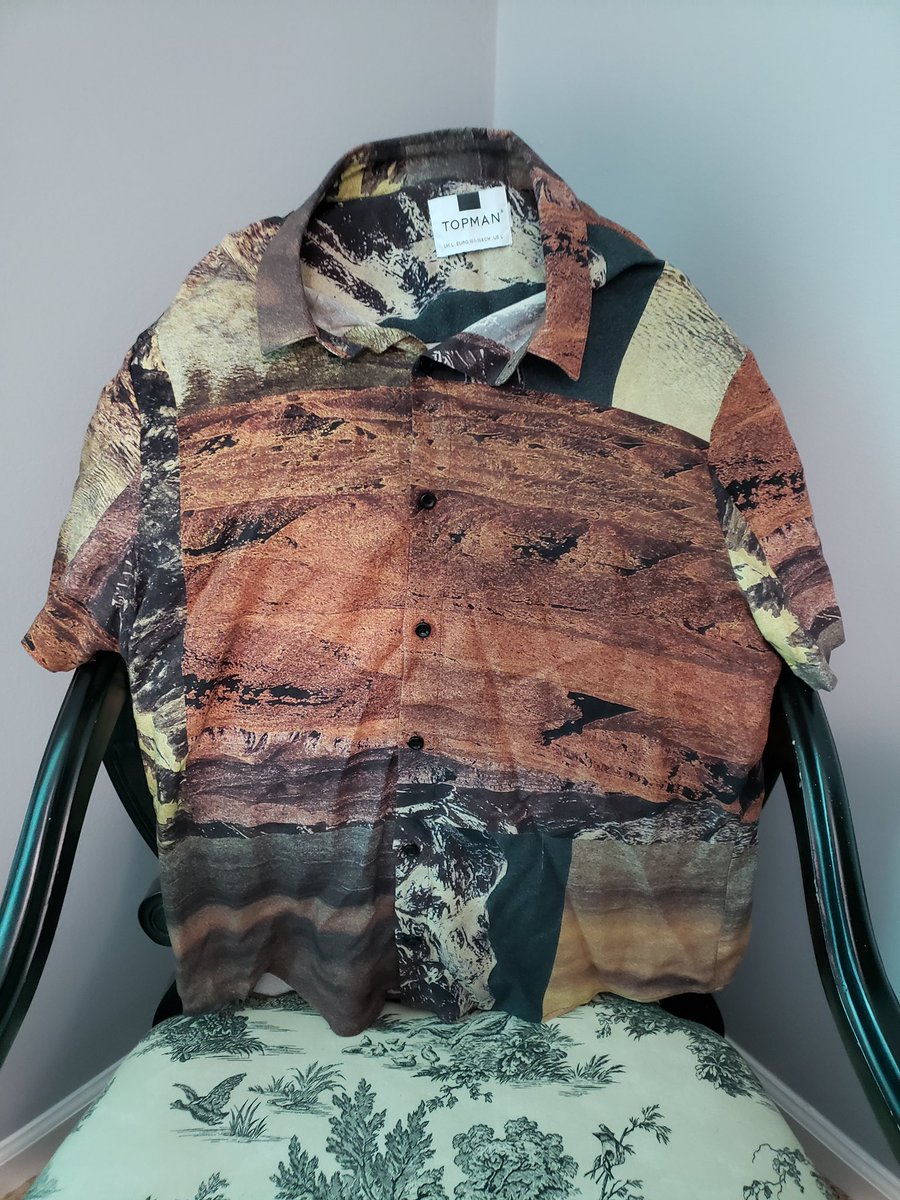 CherokeeNoel's tweet photo. Selling this Penny moon brain shirt. I got it from the auction. Send me offers, no one is bidding on Facebook. #themagicians #penny https://t.co/p0OX1g3KFG
