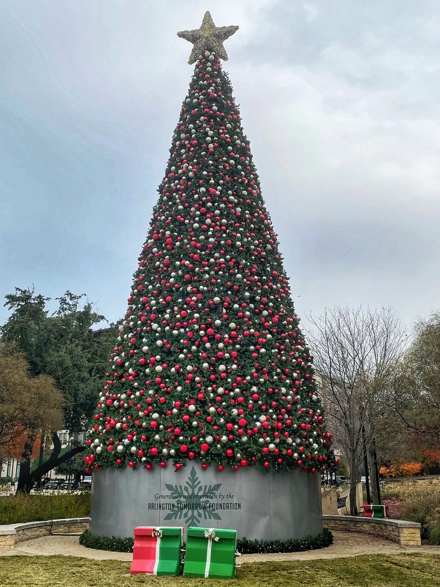 LightsParade's tweet photo. πΆ How evergreen your branches! π΅
Come out to Founders Plaza for our Tree Lighting on Dec. 11th!!!
@ArlingtonParks @visit_arlington
#AHLP2021 #arlingtontomorrowfoundation #linebarger #foundersplaza https://t.co/GriuH9e7ZI