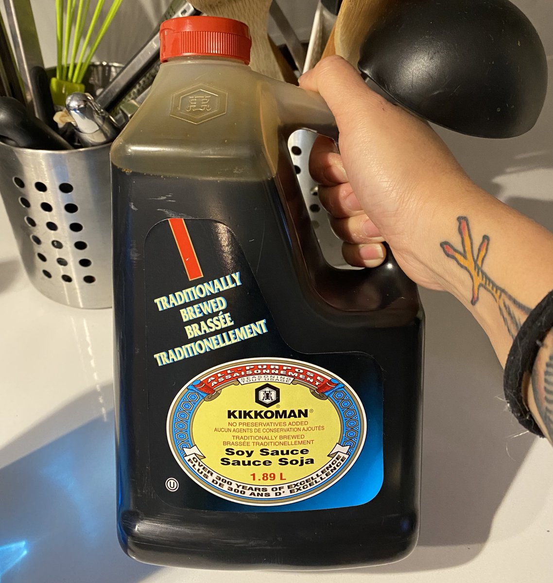 EVYSTADIUM's tweet photo. soy sauce in litres only https://t.co/U9MpphFqMl
