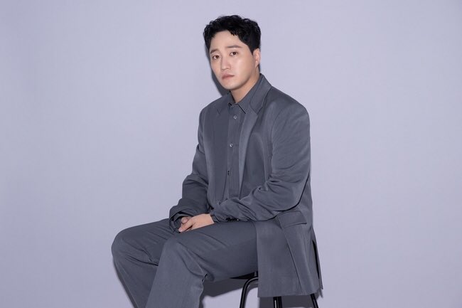 김대명, UAA와 전속계약 체결 ‘슬의’ 커플 안은진과 한솥밥 (출처 : 뉴스엔 | 네이버 TV연예) naver.me/5JHArXNu