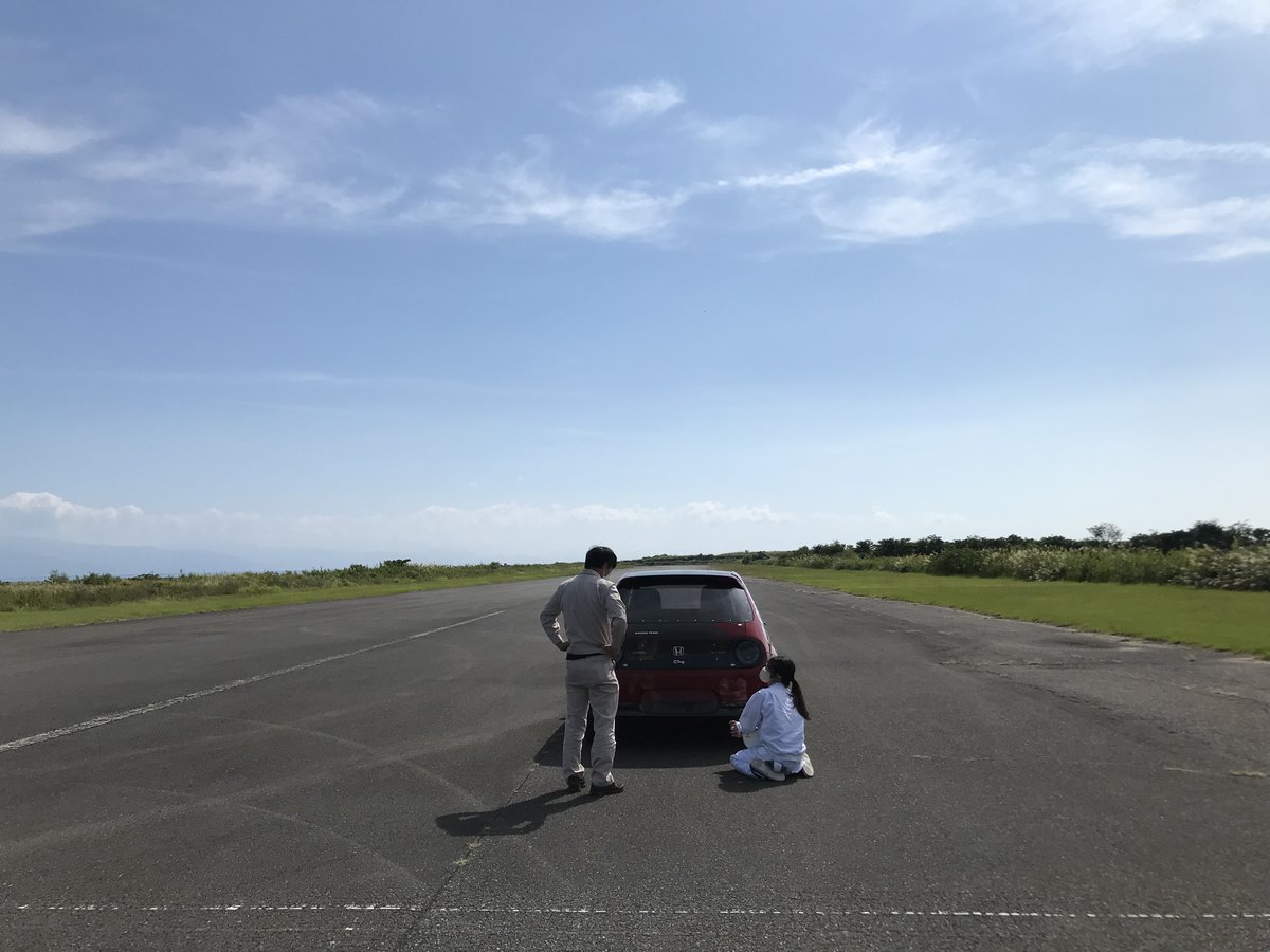 OMOSPO_hac's tweet photo. 実際にタイムを計ってみると・・・
あれ？14.5秒？思ってたタイムと違う？ｗ
何回乗っても、誰が乗っても14.5秒でしたｗ　
#オモスポ　#edrag　#HKS　#Honda_e　#DragRacing https://t.co/GA7qYt2YKw