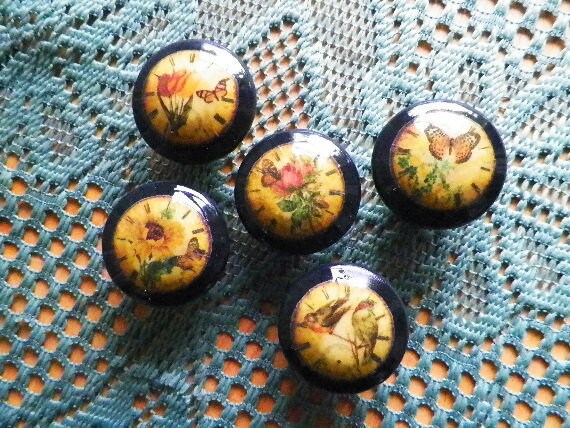 ruralgals's tweet image. Wow picks! Decorative Knobs, Home and Wall Decor, Cute Time Garden Theme Vintage Clock Faces, Flowers, Drawer Knobs, Kitchen Cabinet Knobs and Pulls at $19.96 at etsy.com/listing/466447… Choose your wows. 🐕 #DresserKnobs #DecoupageKnobs