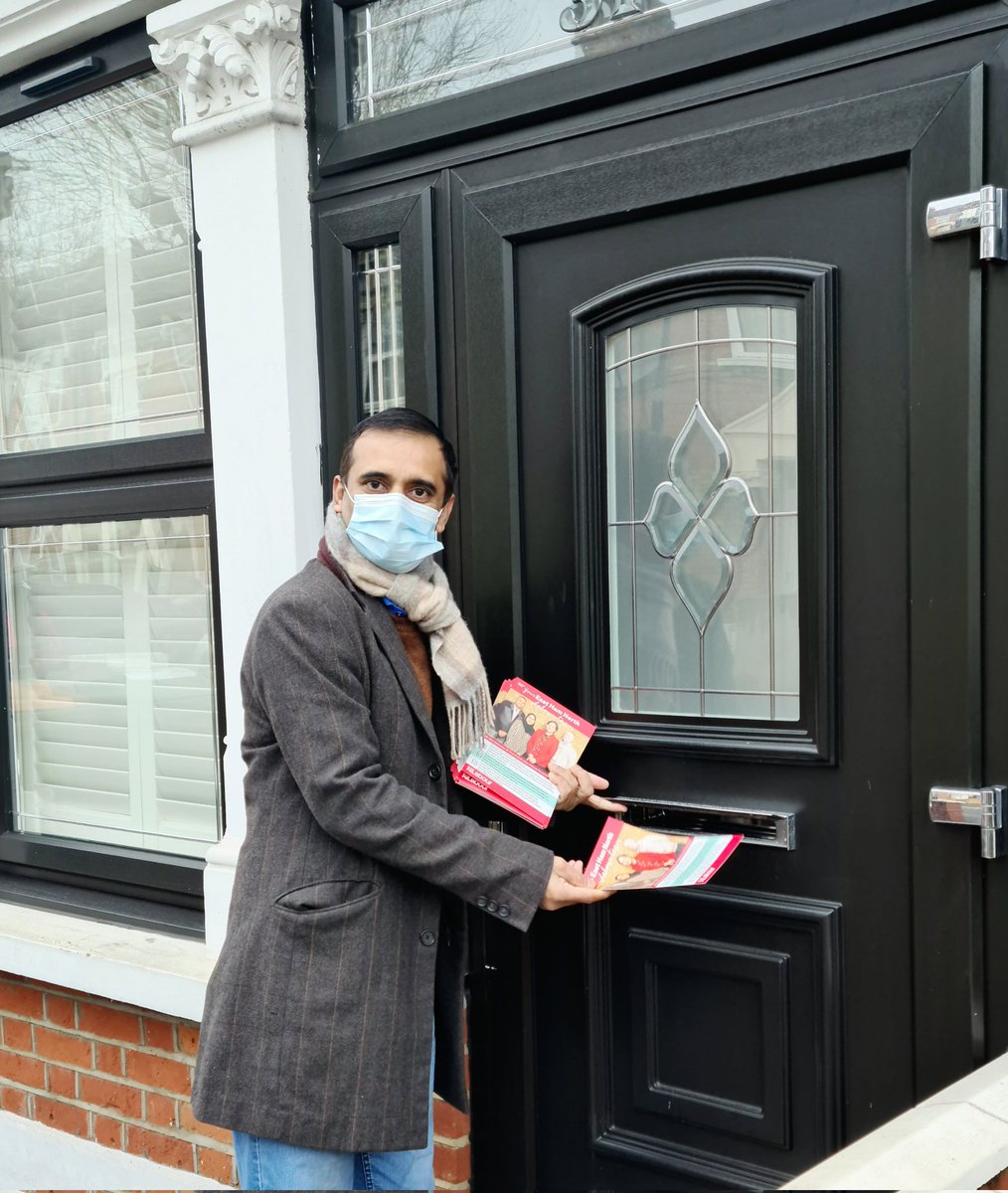 JunadAly's tweet photo. Friday we comrades did Post canvassing @EastHamNorth ward Doorsteps speaking to residents, having feedback & concerns
It was pleasure listening a resident's concerns, case work given to local Councillor
#LabourDoorSteps
#WeLabour🌷
@UKLabour
@LondonLabour
@stephenctimms https://t.co/iYxfKr4uxU