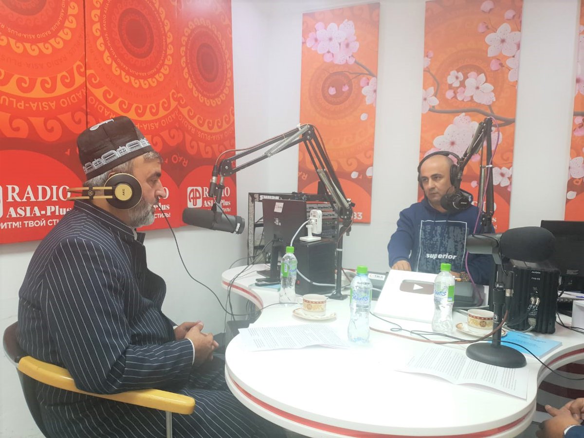 UNFPATajikistan's tweet photo. Radio broadcast on raising awareness on GBV related issues from the point of view of Islam organized within the Global 16 Days of Activism against Gender-Based Violence campaign #UKinTajikistan #UKGovernmentProgramme https://t.co/ttCNiIyIt0