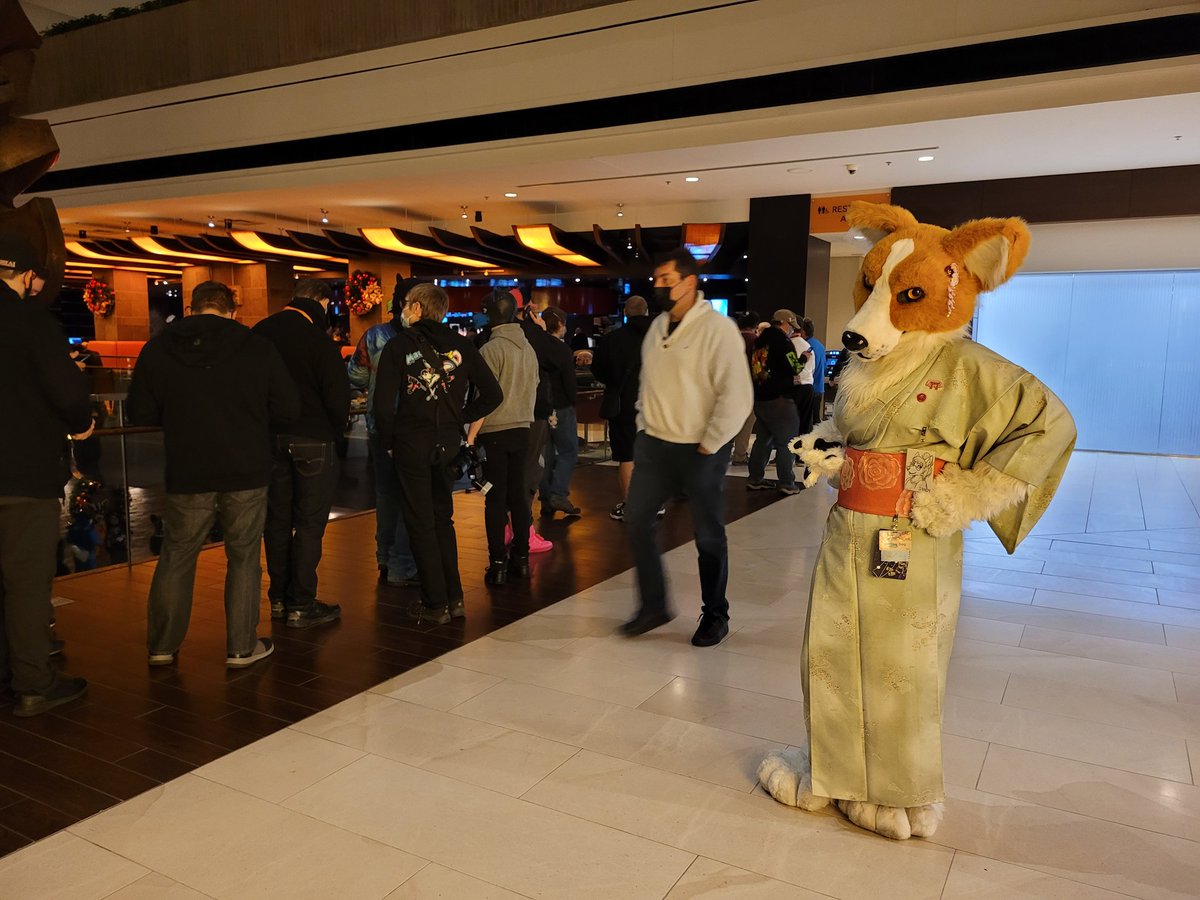LykaiosHusky's tweet photo. So @matrioshkadog decided the line at red bar was too long and took matters into her own paws. #FURFEST2021 https://t.co/byvKLYH1OJ