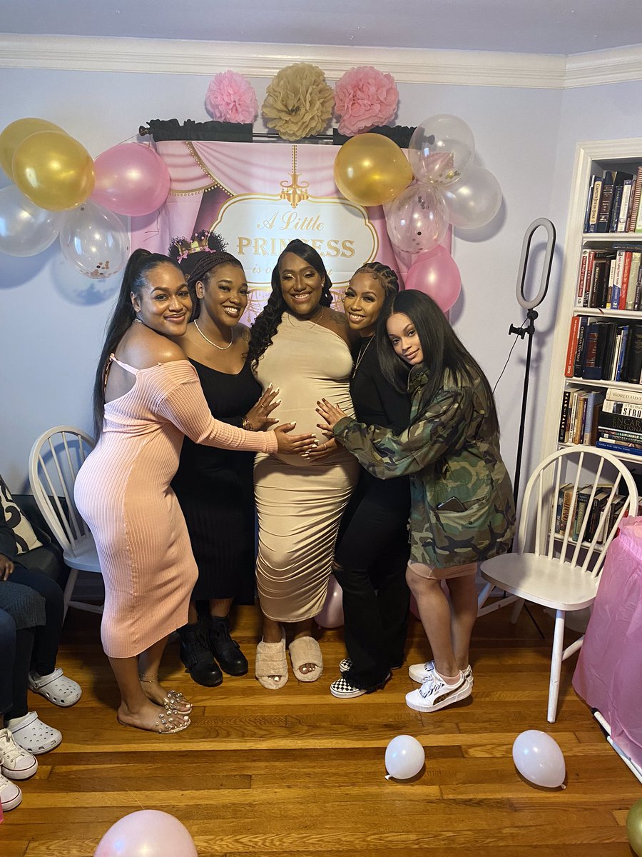 DaishaM715's tweet image. Baby Kaylani is making her big Debut January 2022💕💕 We are so excited to meet you Bestie 💕💞 I’m really a girl mom.