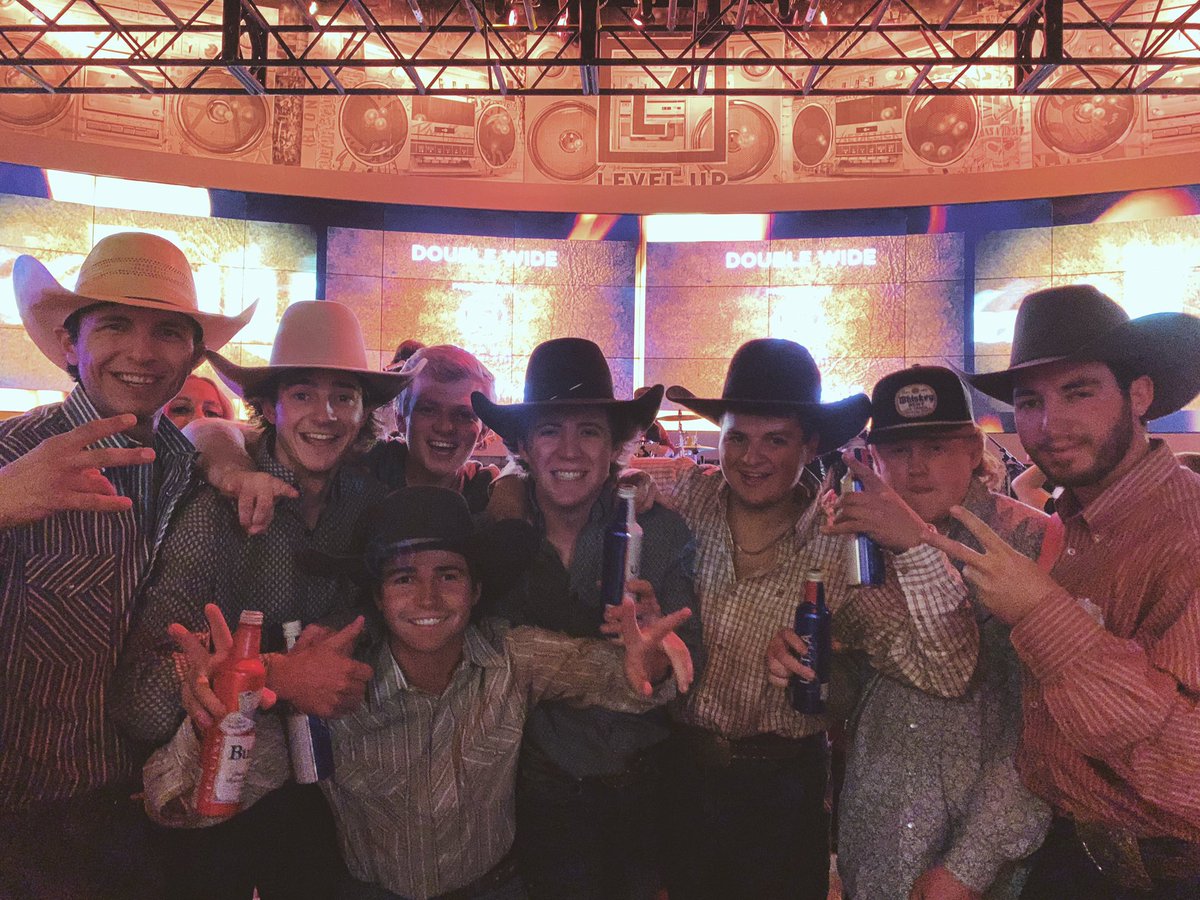 mckrae11's tweet photo. Weekend vibes were unreal https://t.co/Jqx38agWjs