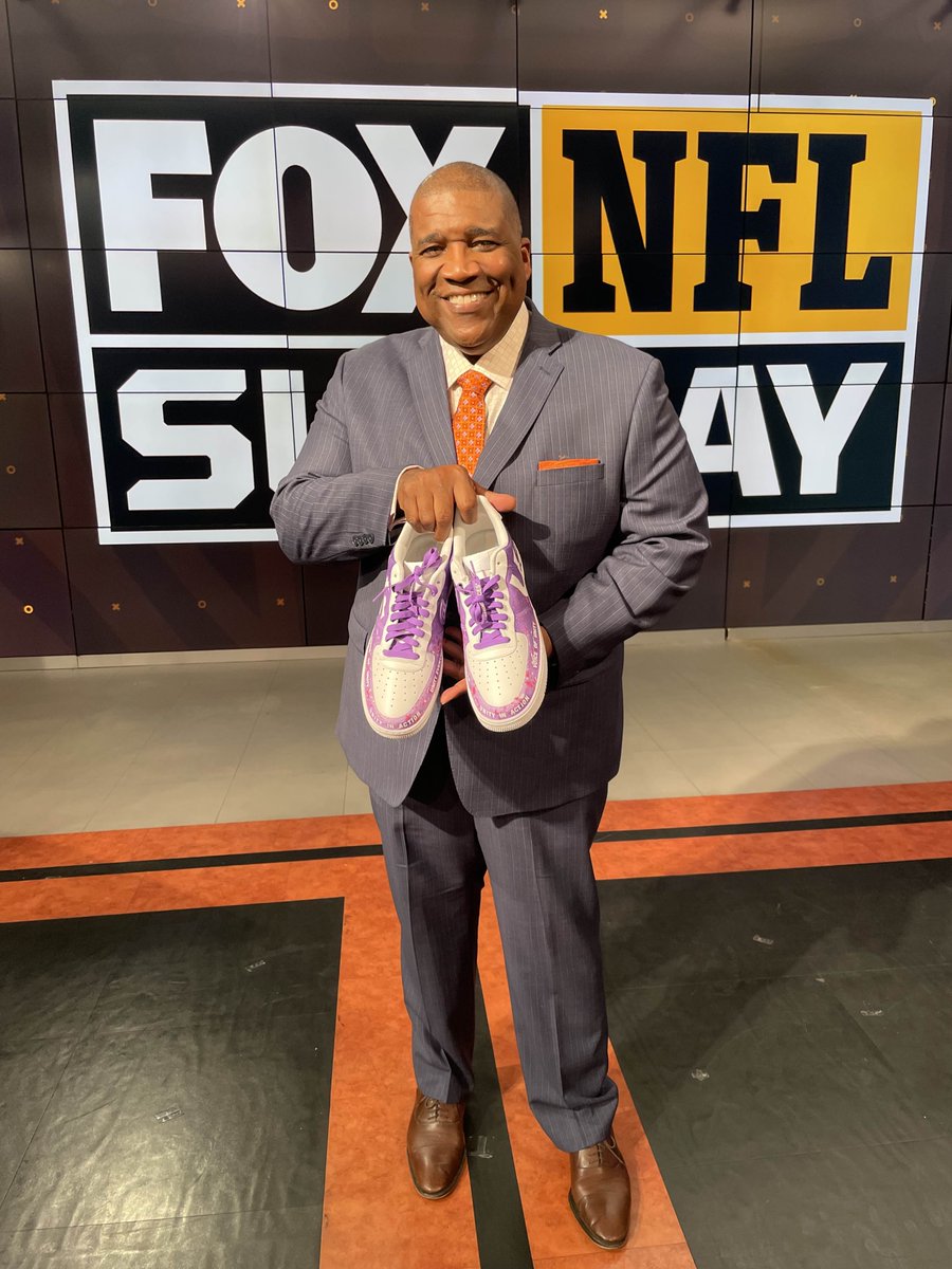 US United (@us_united_org) on Twitter photo NFL’s #MyCauseMyCleats weekend is still going strong. Don’t miss <a href="/curtmenefee/">Curt Menefee</a> supporting our mission on FOX #NFLSunday! Learn more and #donate to our upcoming Flint, Michigan Holiday Spectacular bit.ly/3G2IgMX #FoxSports #NFL #GetUnified NFL’s #MyCauseMyCleats weekend is still going strong. Don’t miss <a href="/curtmenefee/">Curt Menefee</a> supporting our mission on FOX #NFLSunday! Learn more and #donate to our upcoming Flint, Michigan Holiday Spectacular bit.ly/3G2IgMX #FoxSports #NFL #GetUnified