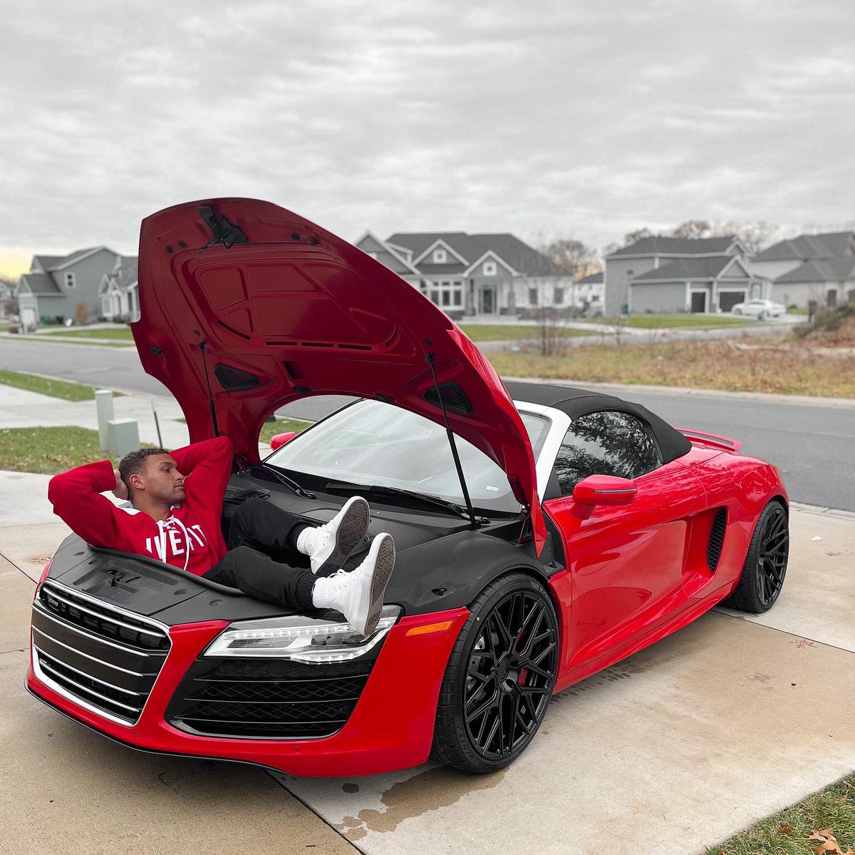 itscoryedwards's tweet photo. R8 V10 https://t.co/aCR7k6u1UL