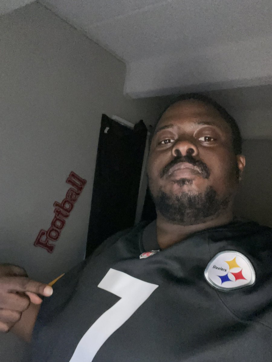 the_blacko2t's tweet photo. #SteelerNation #believethe7#Nobigproblem https://t.co/9upmMBxgde