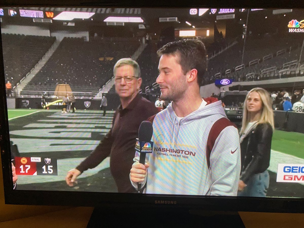 jardaddio's tweet photo. @WashingtonNFL Congrats Brian! You’ve been photo bombed… https://t.co/mA8sP6JXKr