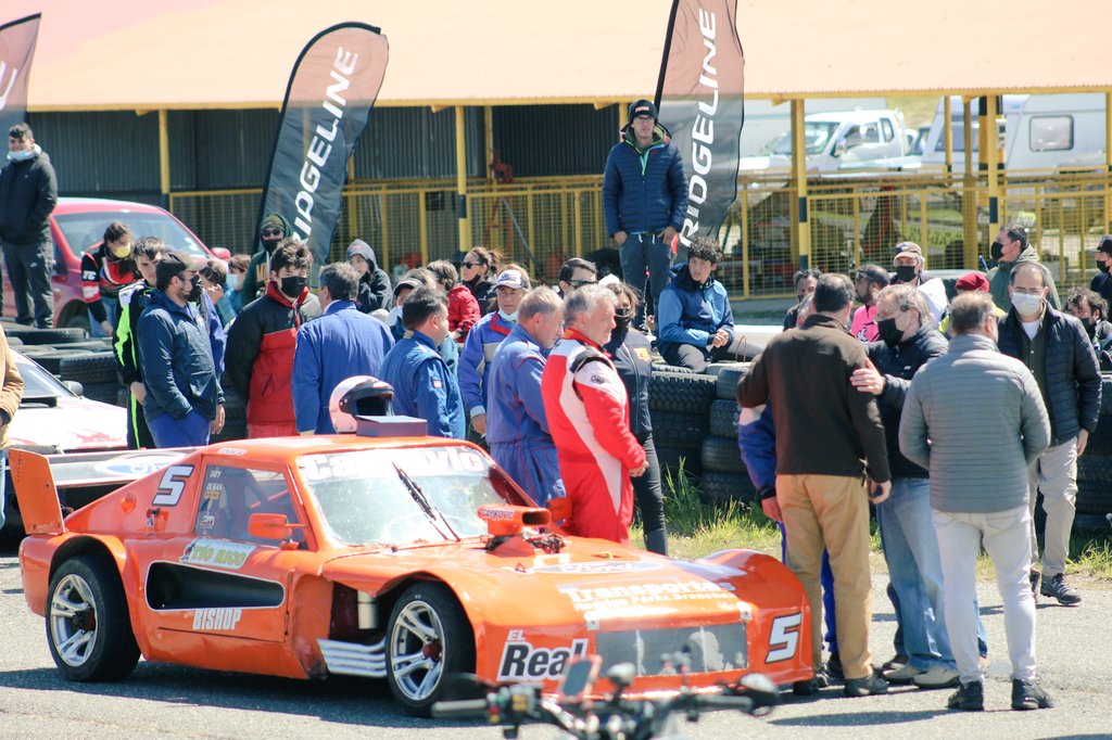 Oscar_Espana_B's tweet photo. [FOTO] 📷 Gran Premio Ciudad de Punta Arenas,medio siglo de patrimonio automovilistico en Cabo Negro, rugir de motores en 3ra fecha de #Apimag @JorgeFlies  @ClaudioRadonich @emladinic @maggiaustral @JavieraOlea @pauligaetep @WilliamLevet @sergyop @FernandoAgustin @dondavor https://t.co/U7G9mubz7P
