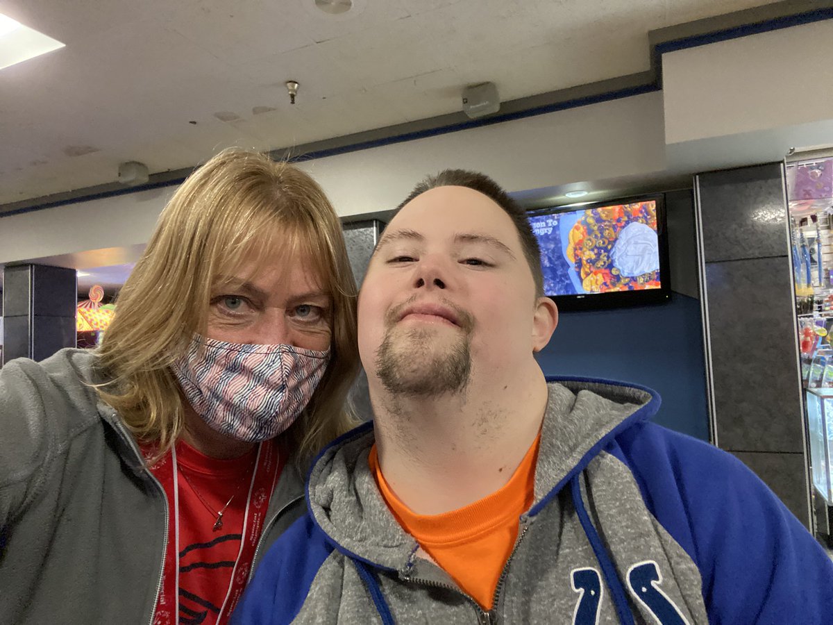 #2022USAGames #TeamIndiana bowling earns gold today at the <a href="/SOIndiana/">Special Olympics Indiana</a> state #Playunified tournament.