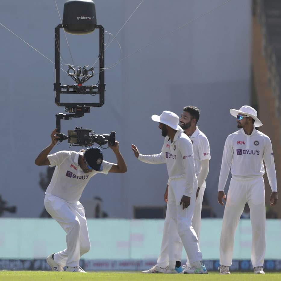 ashwinravi99's tweet photo. A series win over the world champs ! Feels great  to win a test at the Wankhede always. 👌👌A fab innings by @mayankcricket and great bowling performance by @AjazP . A special thanks to the @NorthStandGang for their support through the game 👏👏 https://t.co/NbgJZUnwHz