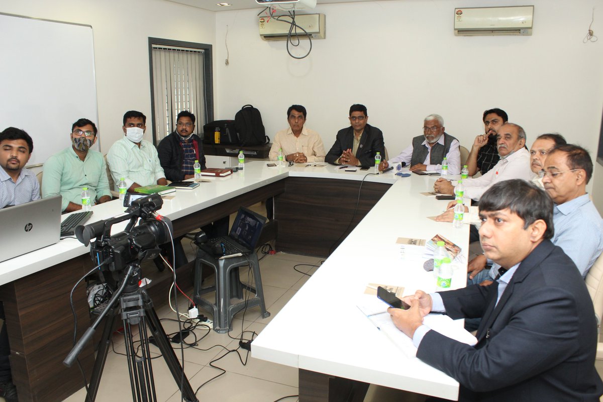 CEEahmedabad's tweet image. Under UNEP – CEE project “Roadmap for Sustainable Textile Hub in India”, a policy roundtable was conducted with key stakeholders of the Surat Textile Cluster on 2nd December, 2021. 
#UNEP #CEEindia #sustainabletextile #surat #gujarat #ministryoftextiles  @SGCCI_Surat