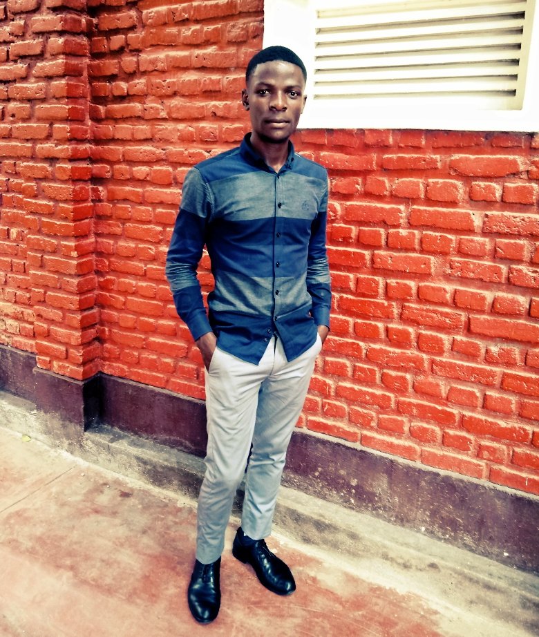 Ndumunyarwanda kandi ntewe ishema nabyo.Nkunda u Rwanda kuburyo narumenera n'amaraso bibaye ngombwa👌