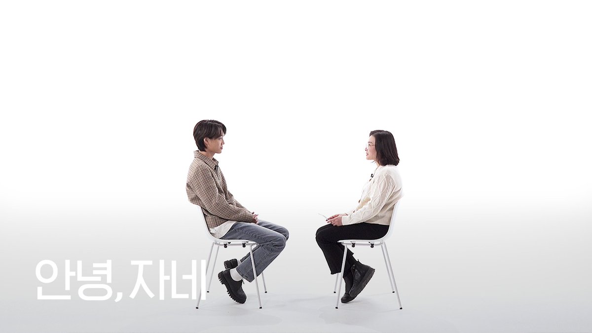 heypop_official's tweet photo. '안녕,자네’에 🍑복숭아🐻곰돌이가 왔다❣카이를 잘모르던 어머니에게 매력 하나하나 말해주는데 어떻게 안넘어냐구요🤦‍♀️
카이의 이야기는 오늘 밤 8시 헤이뉴스 유튜브 🖐안녕,자네🖐에서 공개됩니다!

#KAI #카이 #EXO #엑소  #weareoneEXO #Peaches
@weareoneEXO https://t.co/xiARxe8NpY