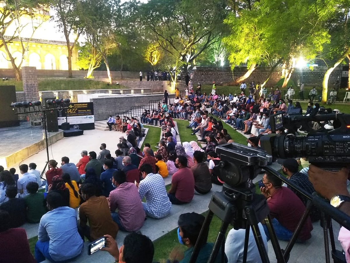 Can't think of a better place for #Hyderabad Jazz Festival than Qutb Shahi Tombs Heritage Park. Thanks to all the performers & fellow co-sponsors from Telangana, Germany & Switzerland. #ArtsEnvoy @LaurinDarling @GZ_Hyd @arvindkumar_ias @CultureAtState @adil_manuel